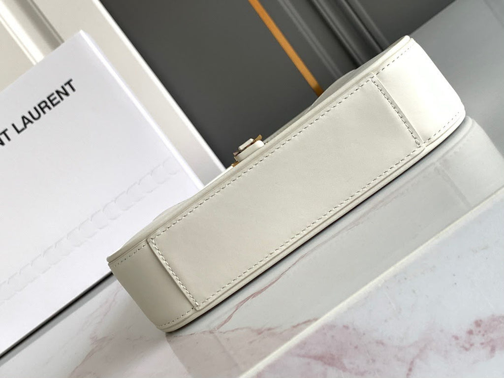Elegant Minimalist Shoulder Bag – White