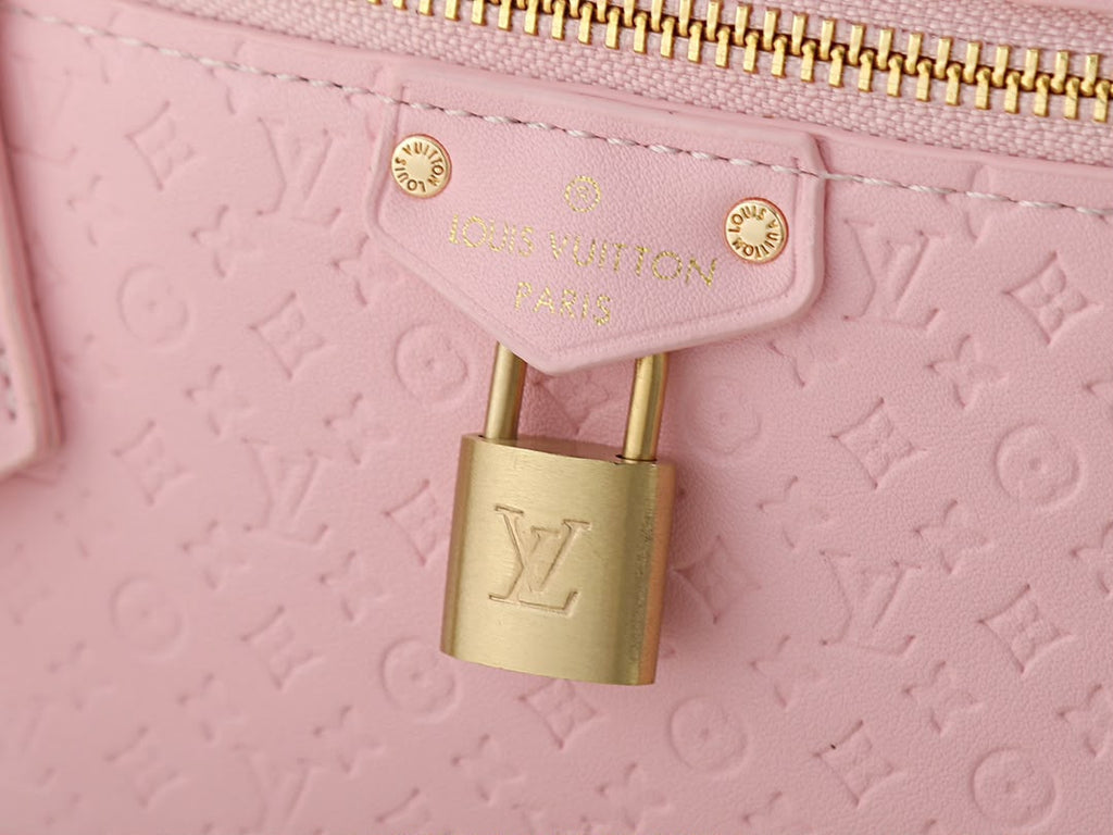 Elegant Quilted Mini Shoulder Bag – Pink