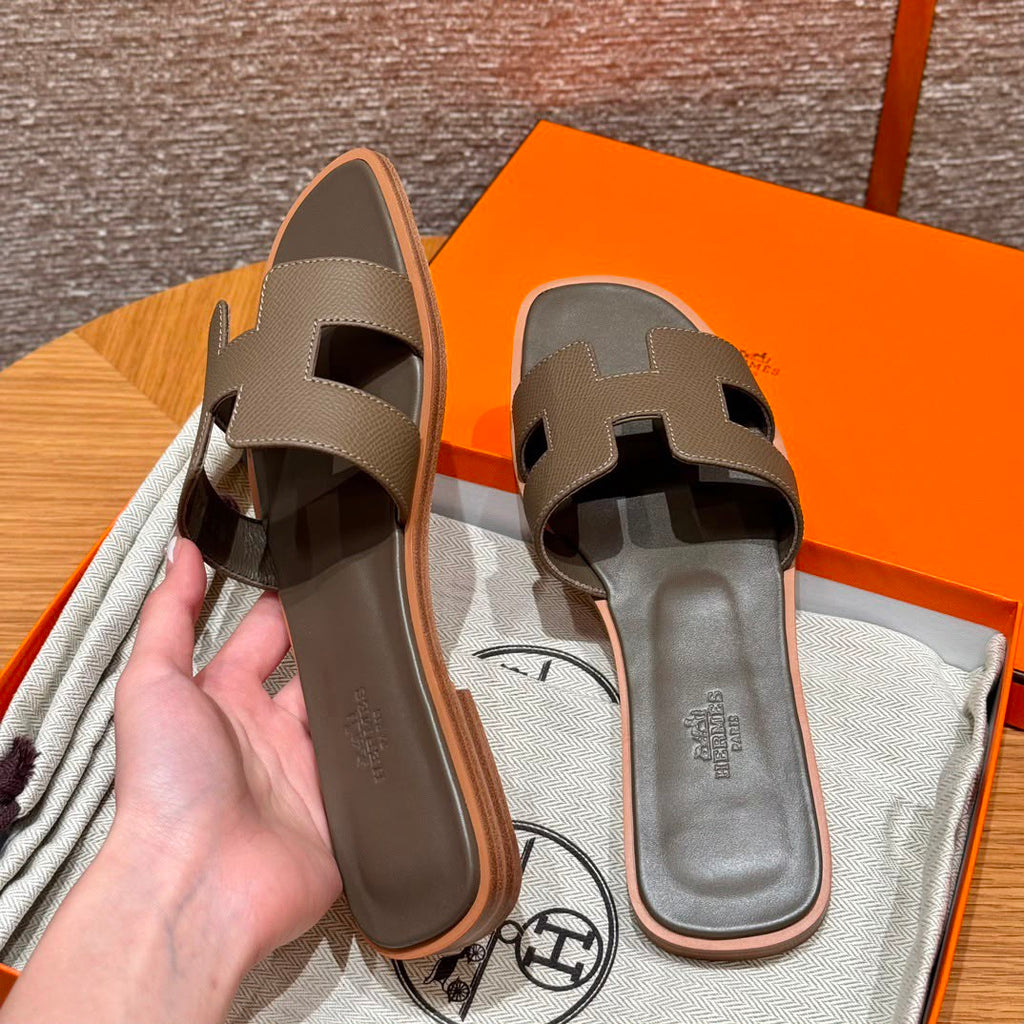 Mocha Signature Slide Sandals