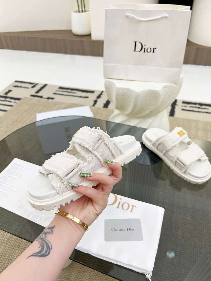 Frayed Strap Platform Slides