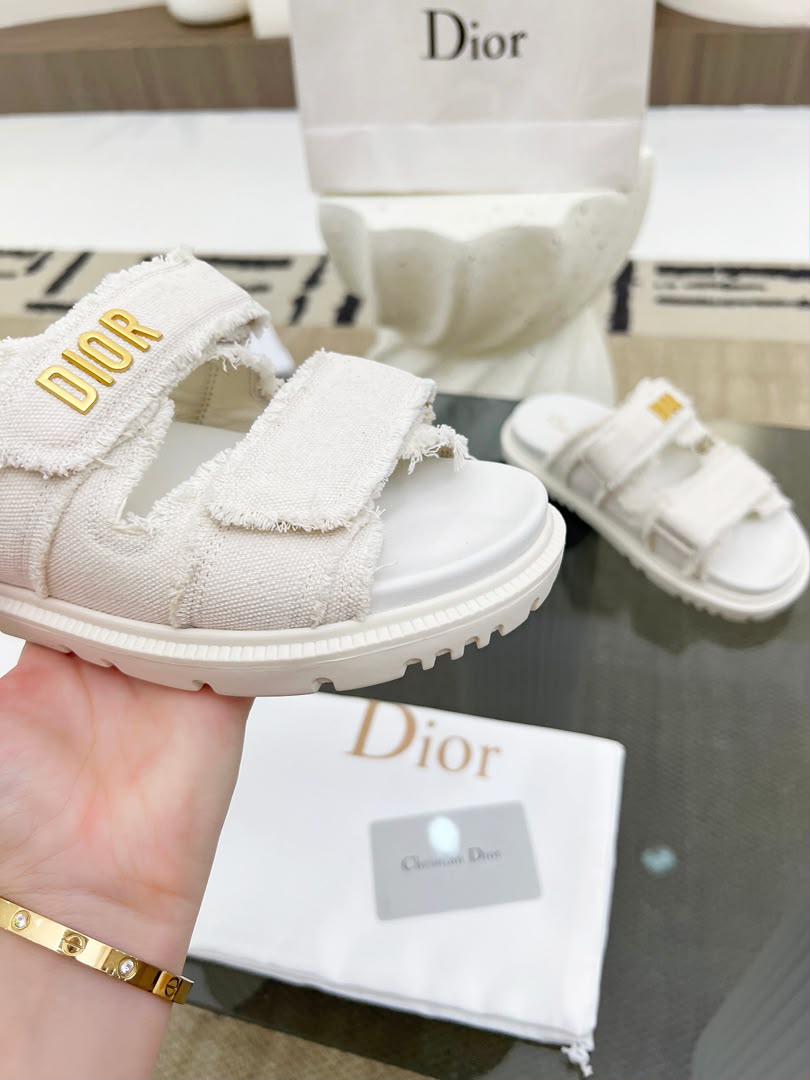 Frayed Strap Platform Slides