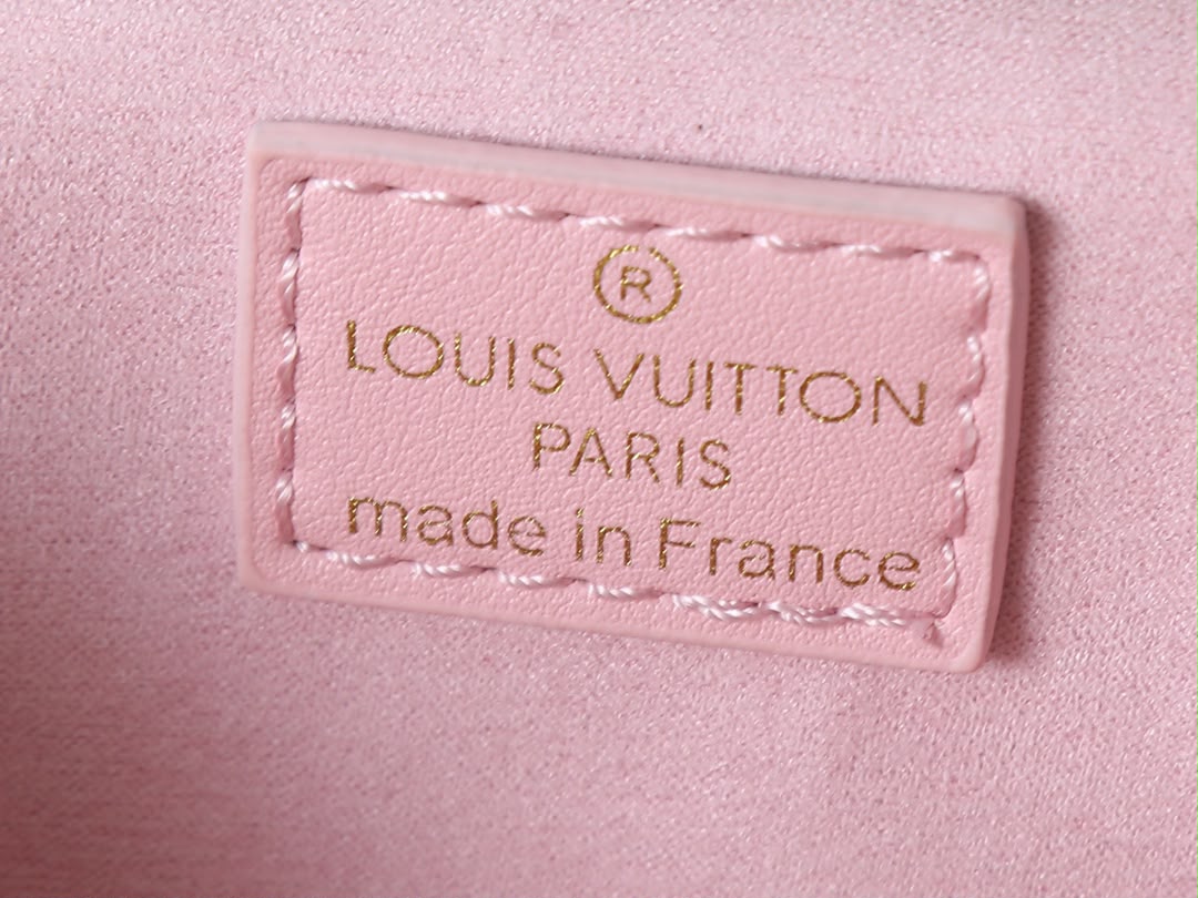 Elegant Quilted Mini Shoulder Bag – Pink