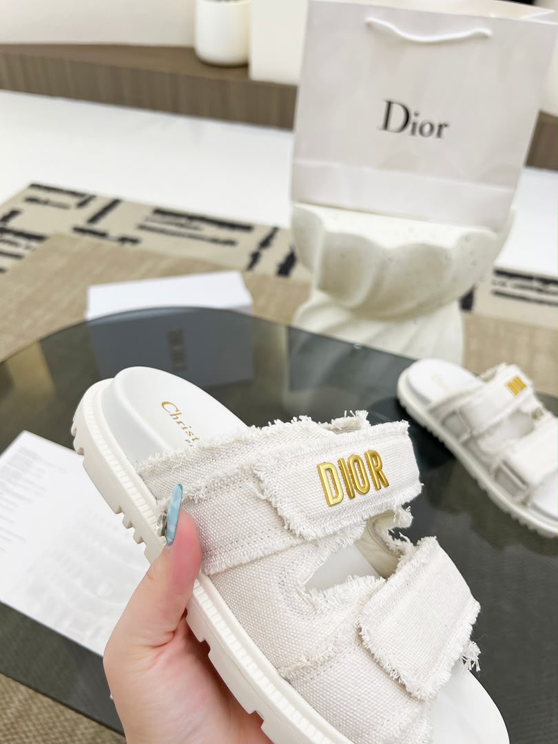 Frayed Strap Platform Slides