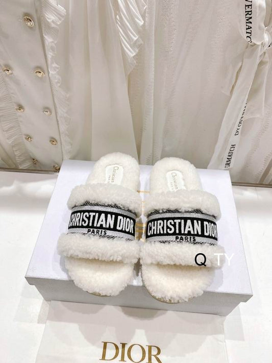 Ivory Plush Cozy Slides