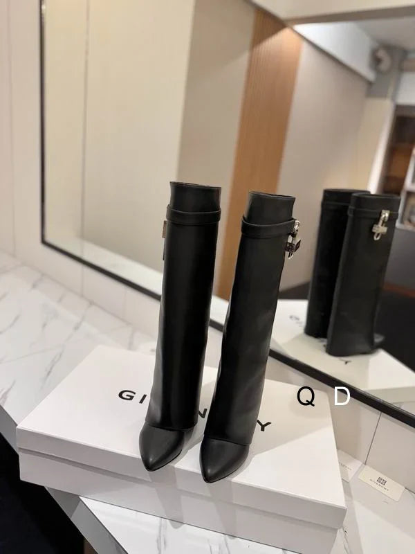 Elegant Knee-High Leather Boots With Lock Detail