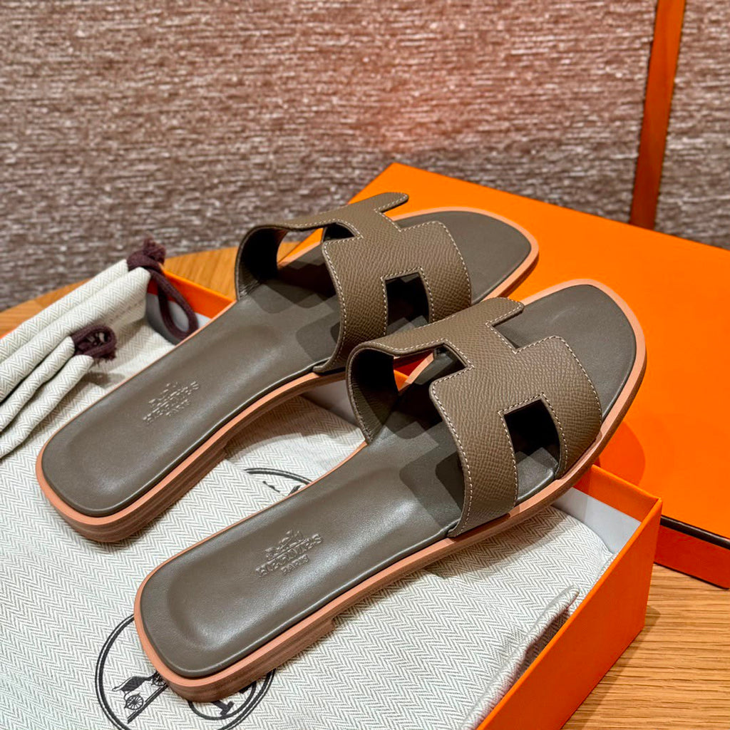 Mocha Signature Slide Sandals
