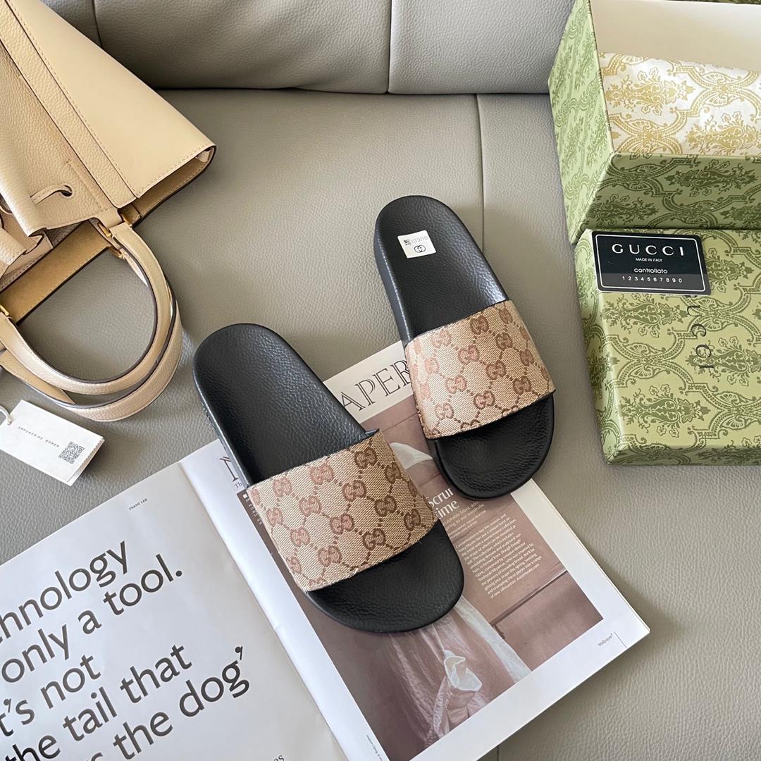 Heritage Pattern Comfort Slides