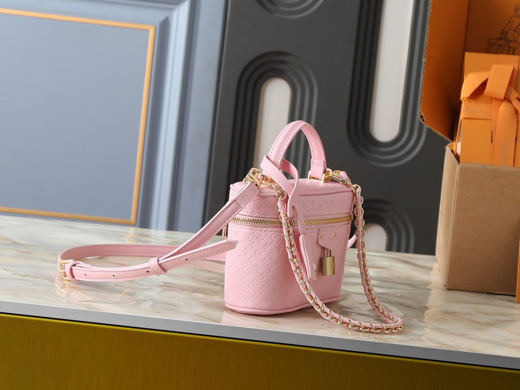 Elegant Quilted Mini Shoulder Bag – Pink