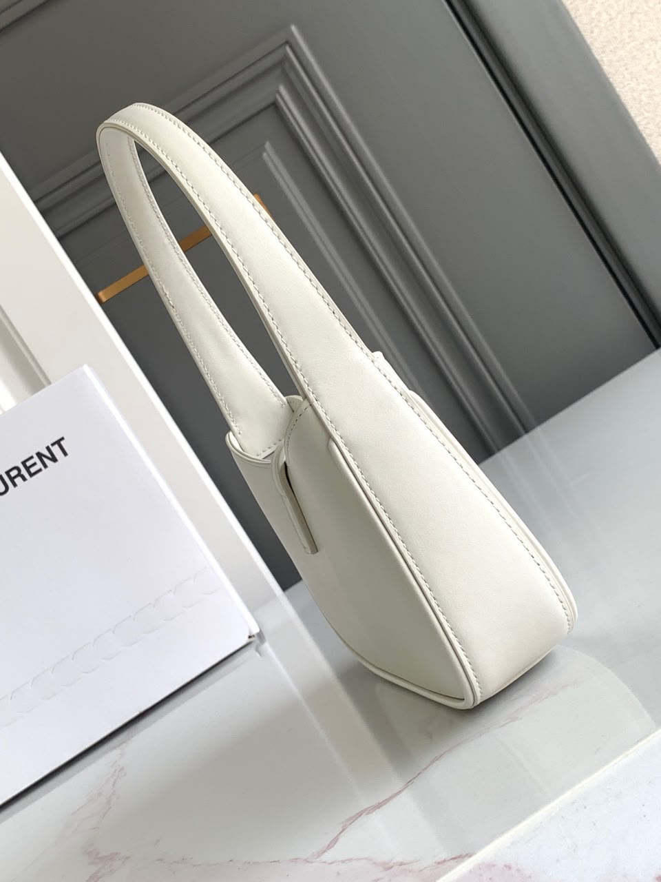Elegant Minimalist Shoulder Bag – White