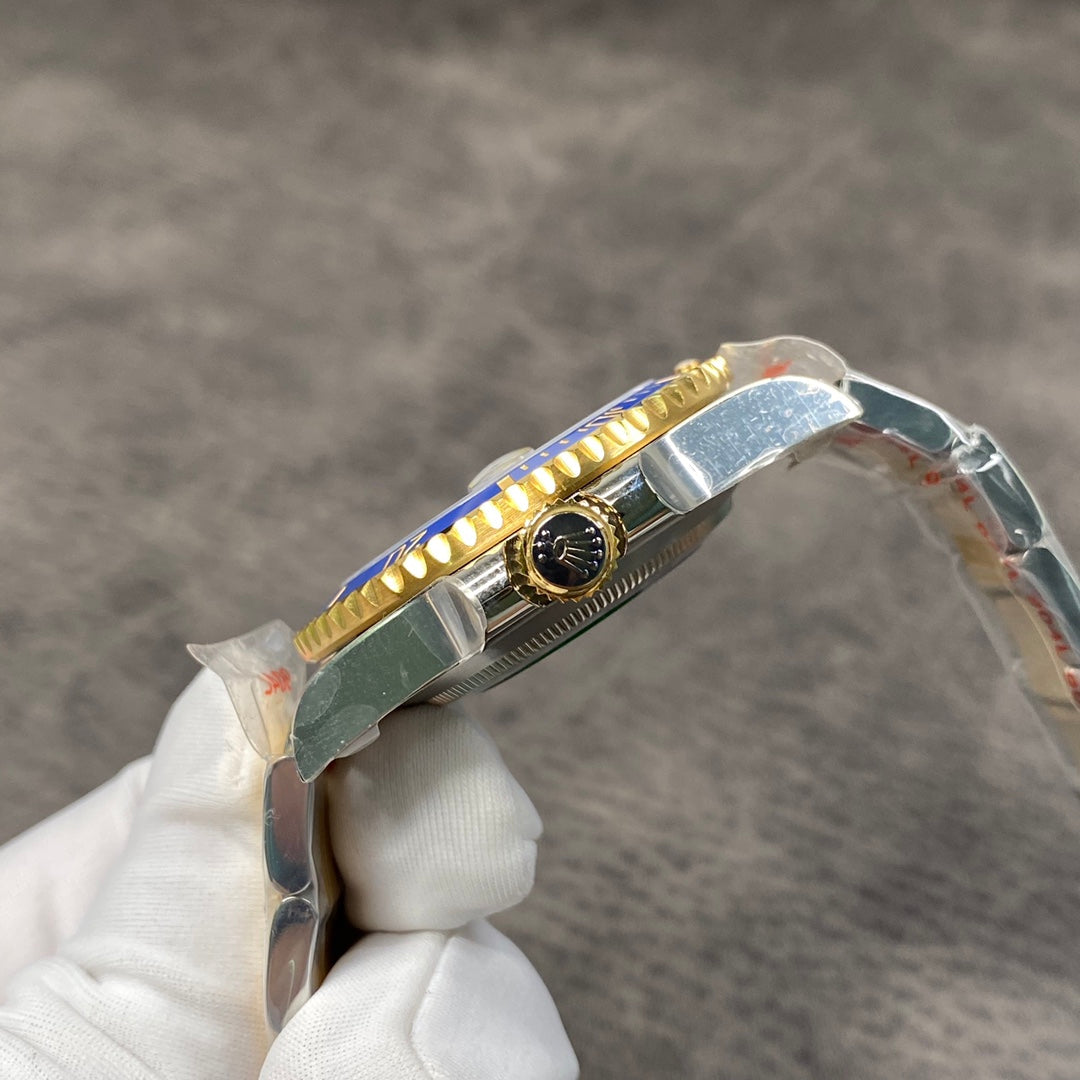 Blue Gold Dial Automatic Diver Watch 40 mm