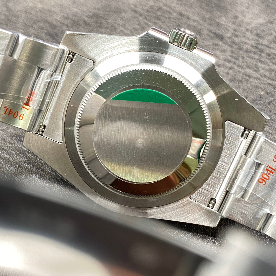 Green Dial Automatic Diver Watch 40 mm