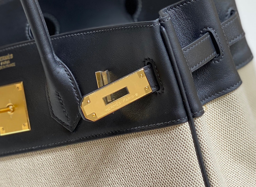 30 Swift Leather Canvas Black