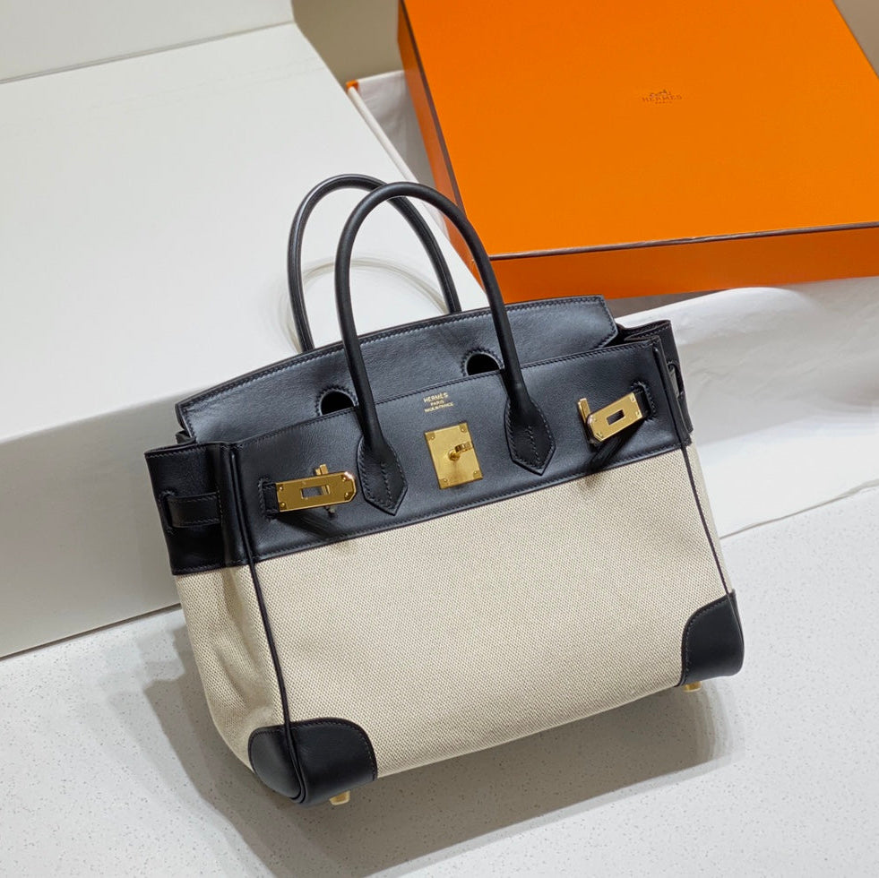 30 Swift Leather Canvas Black