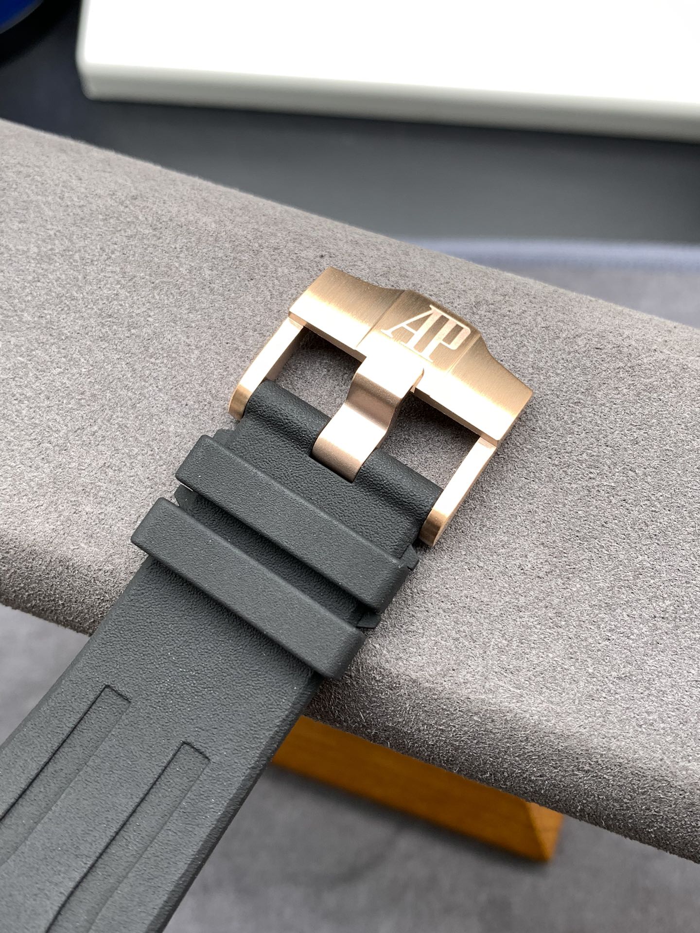 Rose Gold Black Dial Chronograph 44 mm