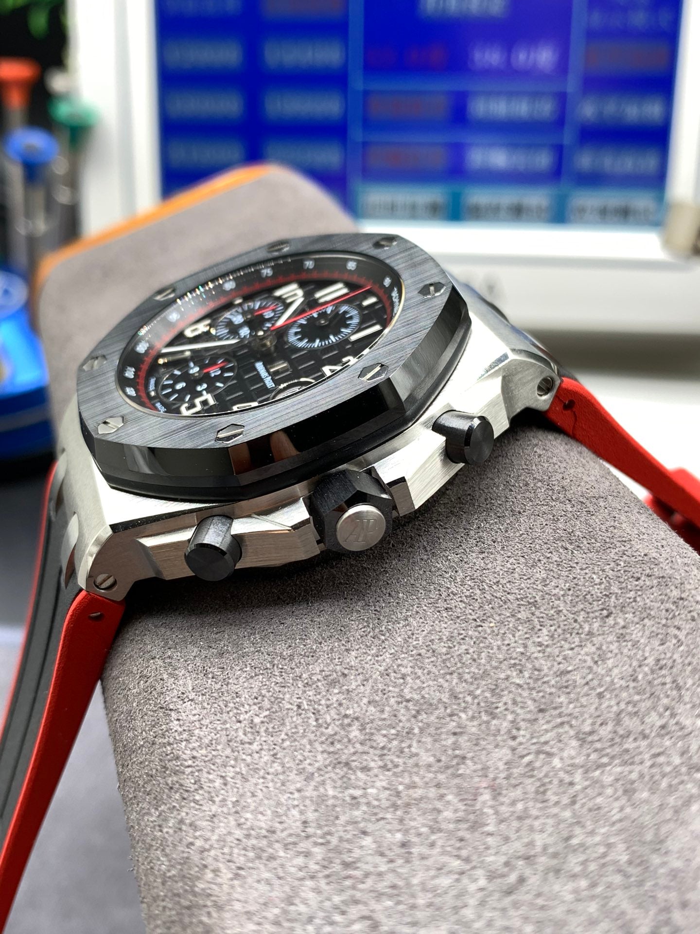 Black Red Chronograph Sport Watch 44 mm